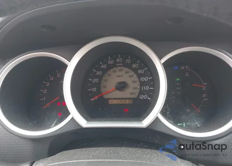 2005 Toyota Tacoma Base V6 z USA, uszkodzony, nr VIN 3TMLU42N05M001185